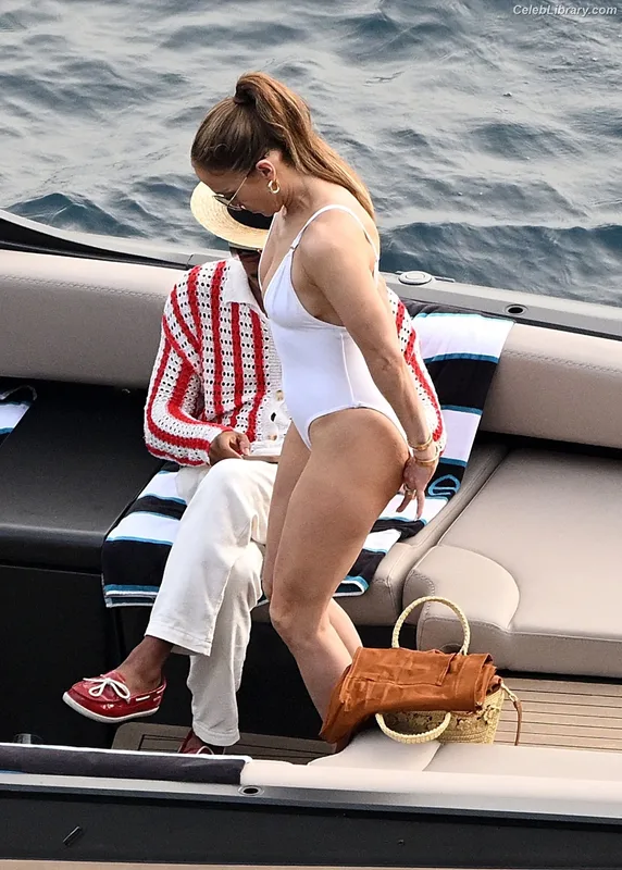Jennifer Lopez photo 19 of 3409