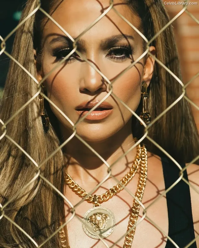 Jennifer Lopez photo 19 of 3409