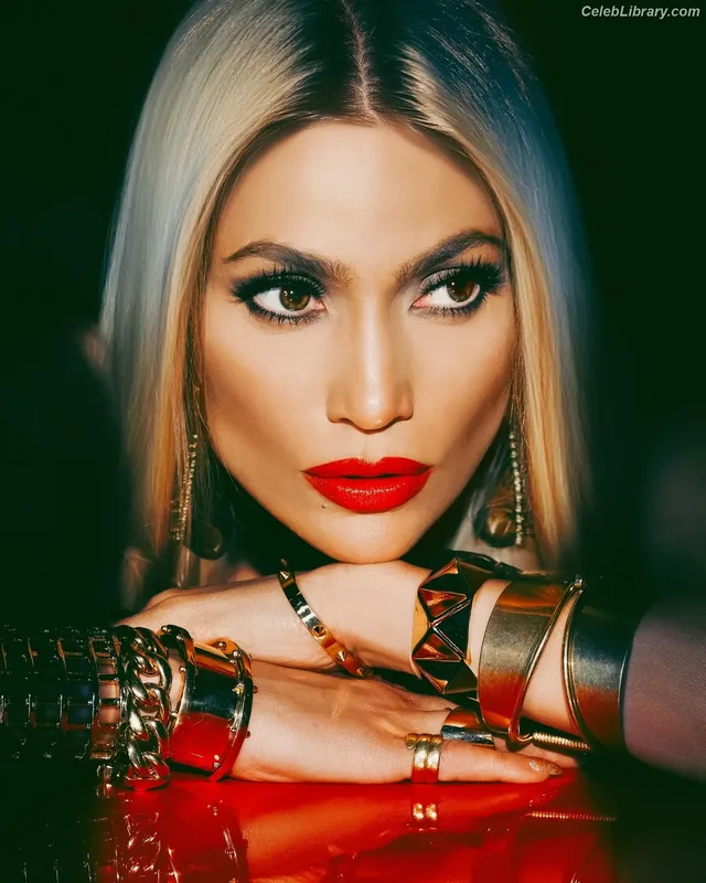 Jennifer Lopez photo 24 of 3409