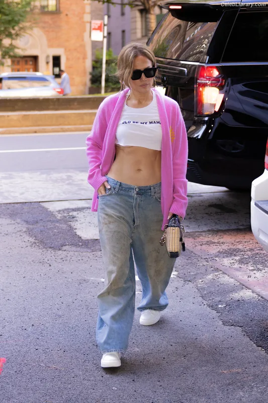 Jennifer Lopez photo 4 of 3409