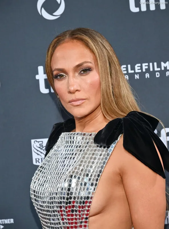 Jennifer Lopez photo 16 of 3409