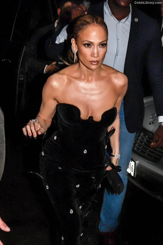 Jennifer Lopez photo 23 of 3409