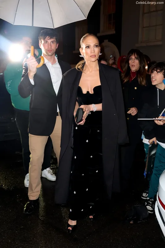 Jennifer Lopez photo 22 of 3409