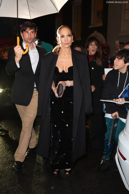 Jennifer Lopez photo 23 of 3409