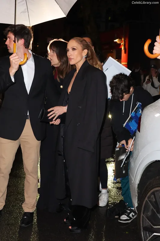 Jennifer Lopez photo 5 of 3409