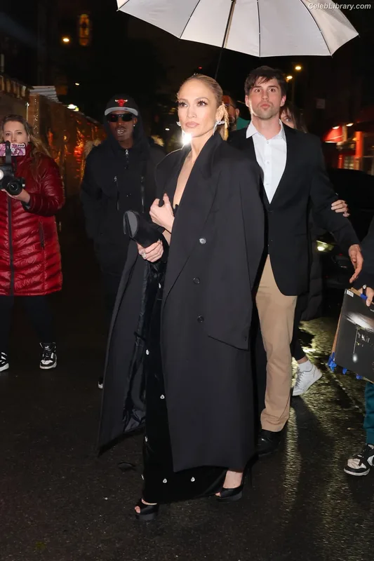 Jennifer Lopez photo 7 of 3409