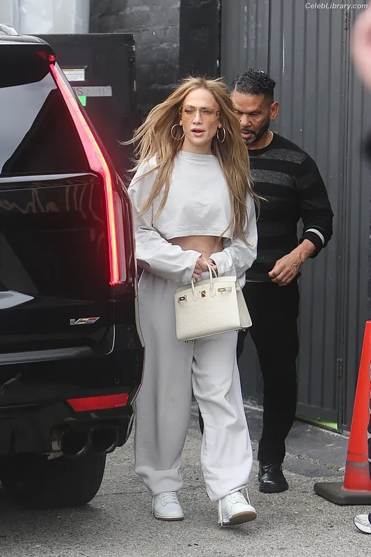 Jennifer Lopez photo 13 of 3409