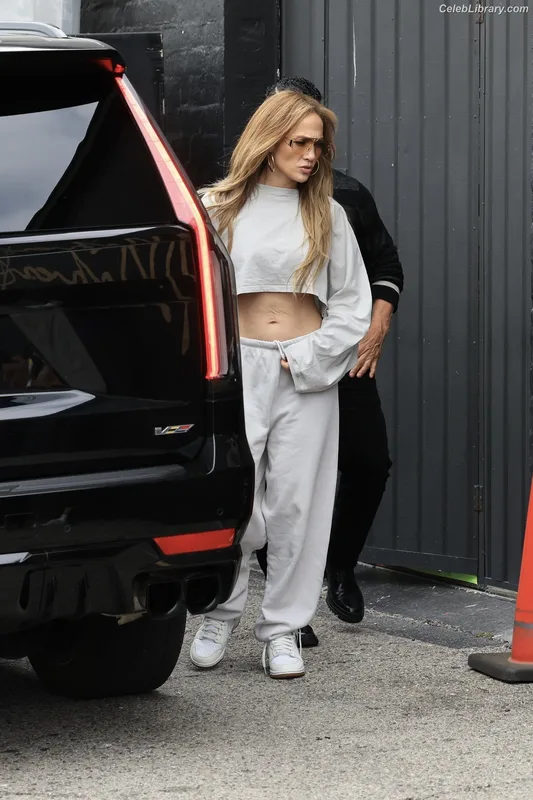 Jennifer Lopez photo 14 of 3409