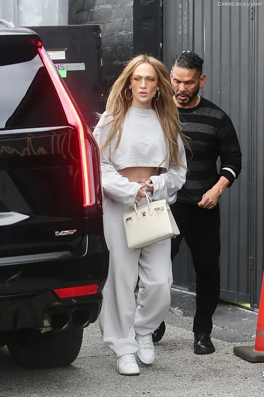 Jennifer Lopez photo 15 of 3409