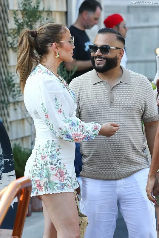 Jennifer Lopez photo 19 of 3409