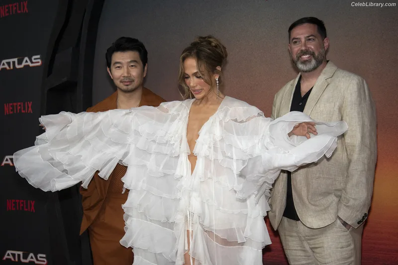 Jennifer Lopez photo 19 of 3409