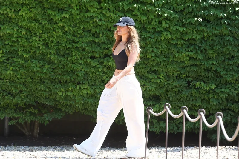 Jennifer Lopez photo 17 of 3409
