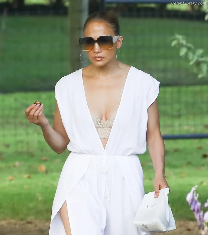 Jennifer Lopez photo 20 of 3409