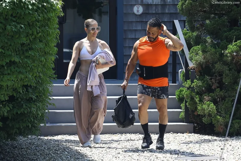Jennifer Lopez photo 16 of 3409