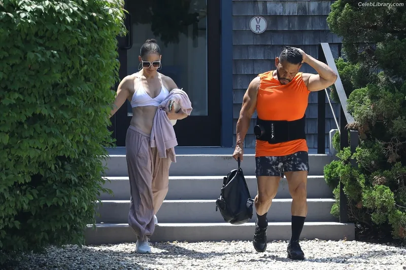 Jennifer Lopez photo 23 of 3409