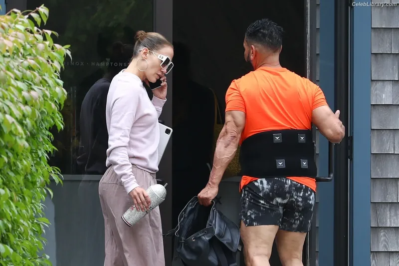Jennifer Lopez photo 21 of 3409