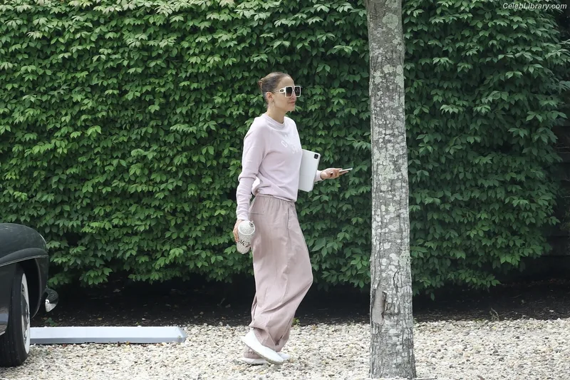 Jennifer Lopez photo 14 of 3409
