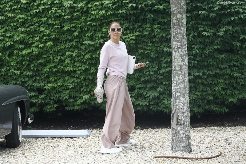 Jennifer Lopez photo 16 of 3409
