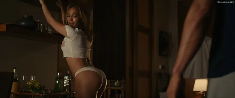 Jennifer Lopez photo 6 of 3409