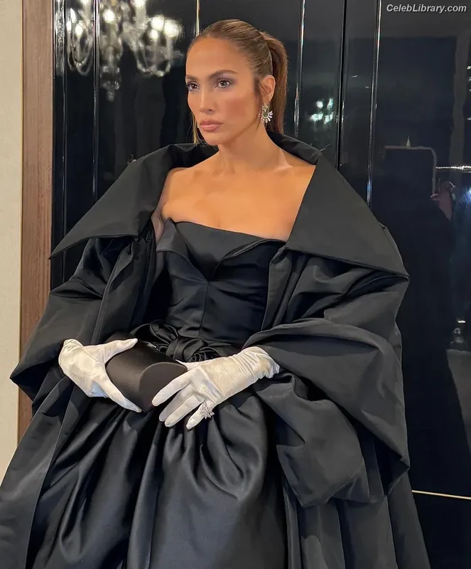 Jennifer Lopez photo 15 of 3409