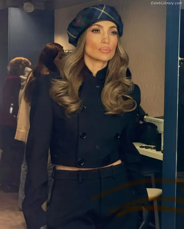 Jennifer Lopez photo 17 of 3409