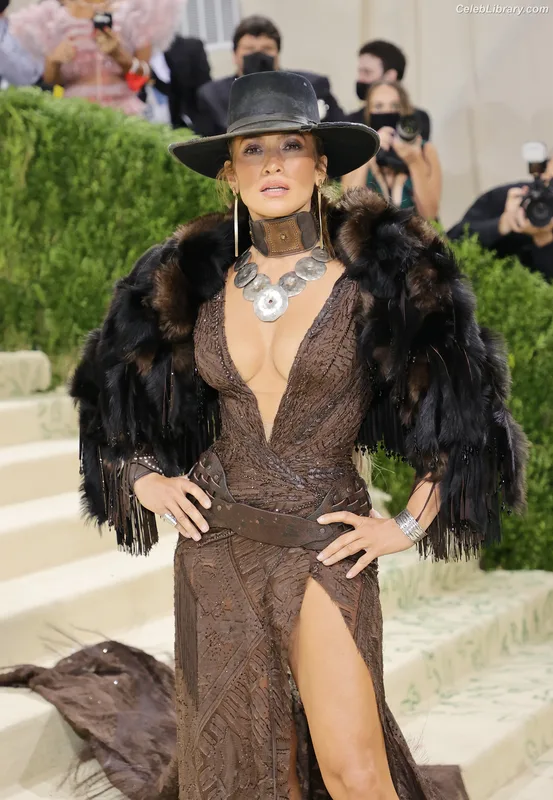 Jennifer Lopez photo 16 of 3409
