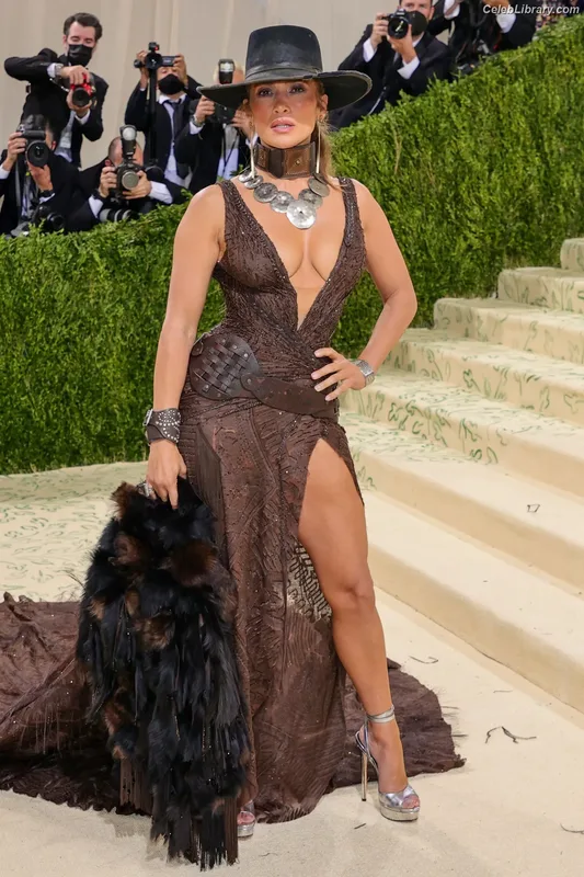 Jennifer Lopez photo 19 of 3409