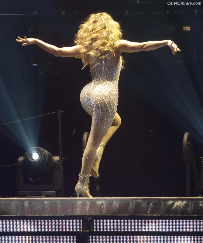 Jennifer Lopez photo 5 of 3409