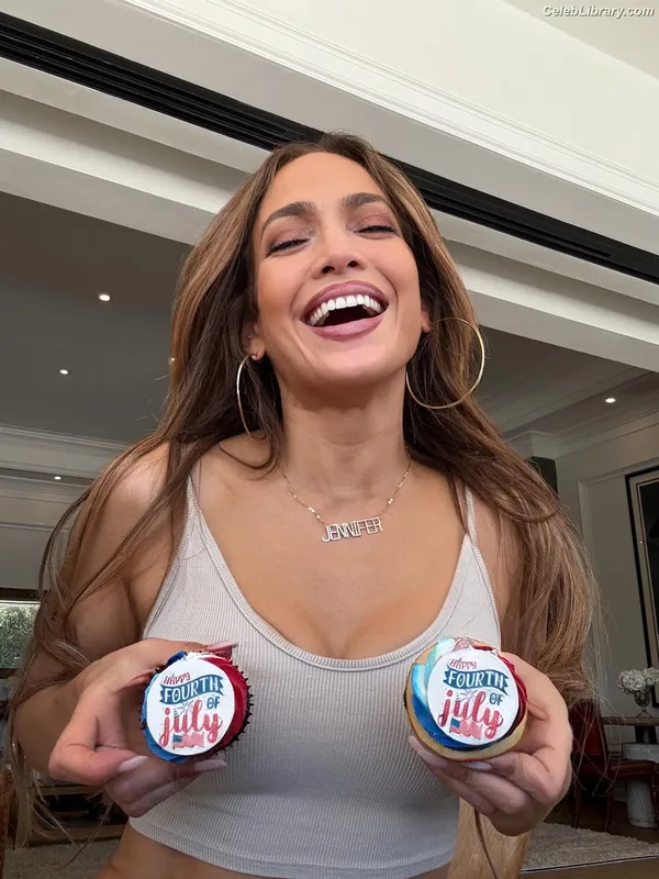 Jennifer Lopez photo 13 of 3409