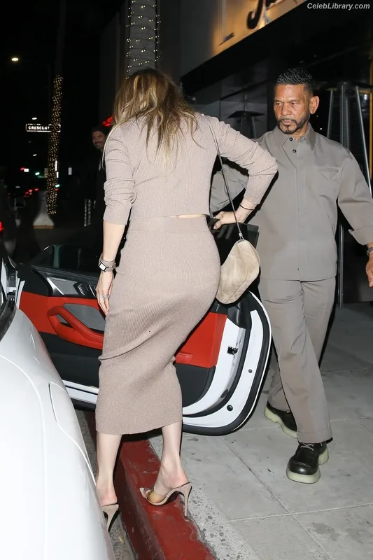 Jennifer Lopez photo 12 of 3409