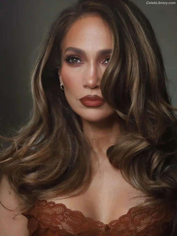 Jennifer Lopez photo 14 of 3409