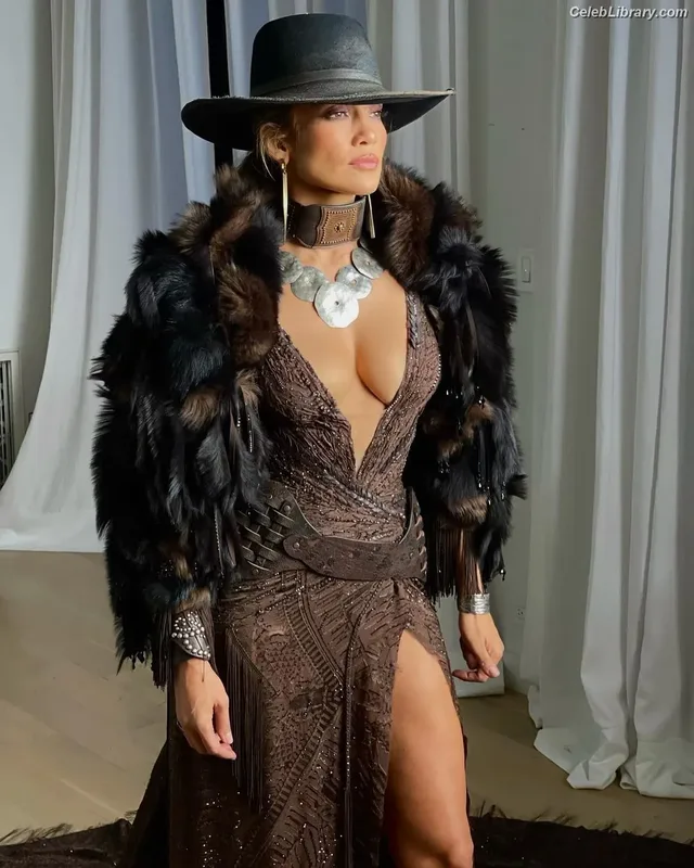 Jennifer Lopez photo 17 of 3409