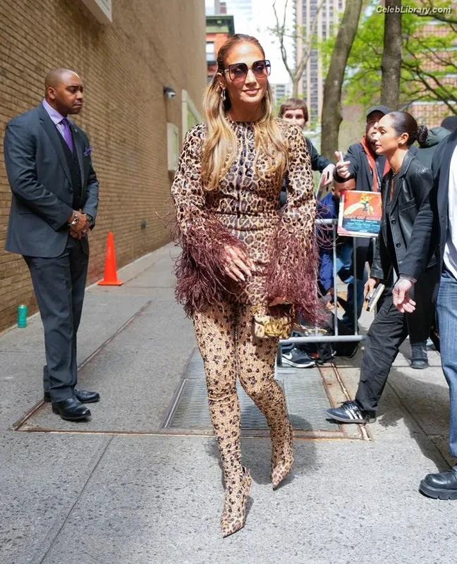 Jennifer Lopez photo 13 of 3409