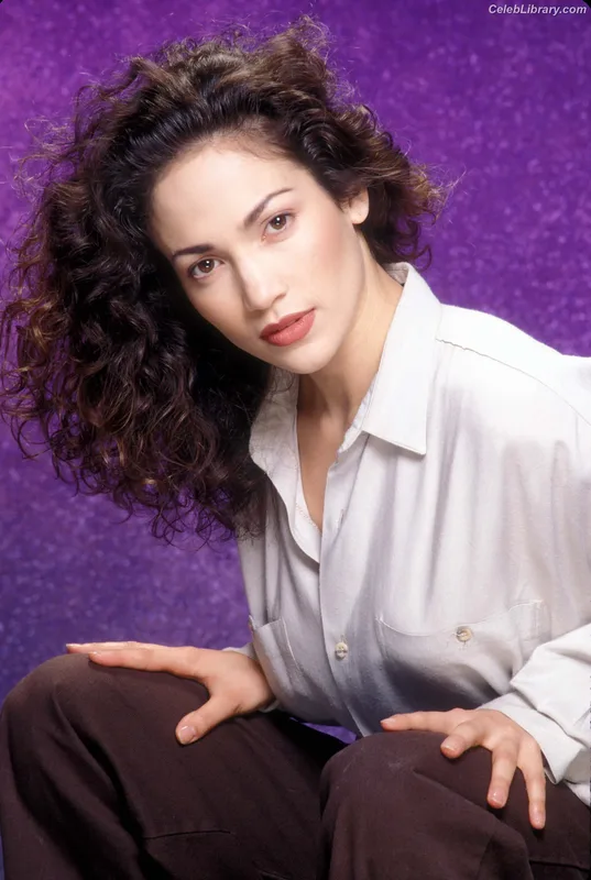 Jennifer Lopez photo 2 of 3409