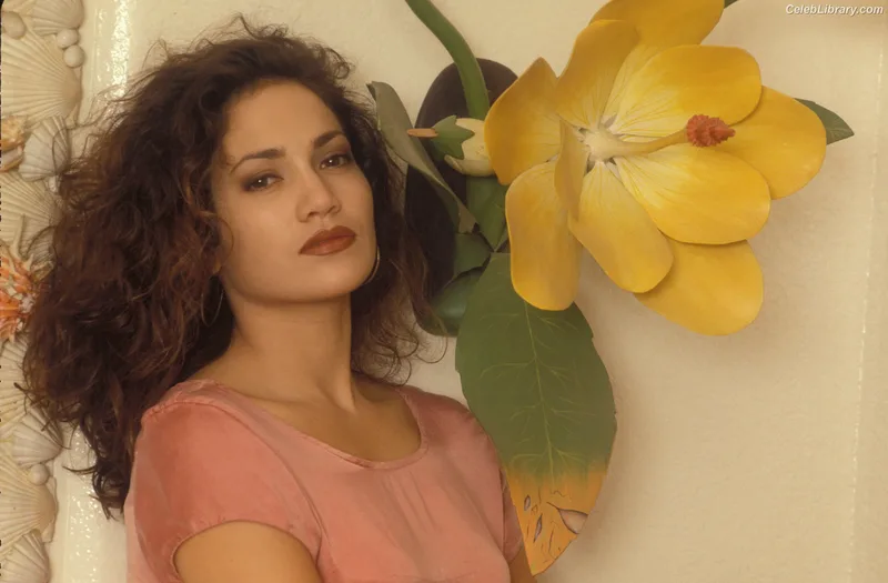 Jennifer Lopez photo 16 of 3409