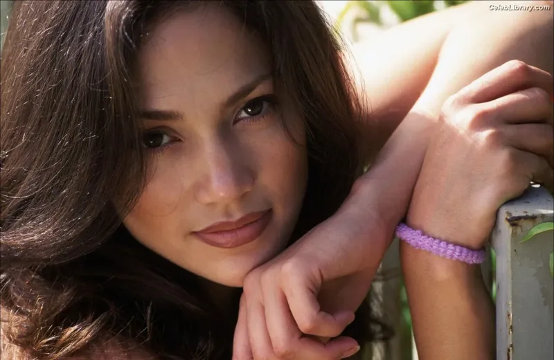 Jennifer Lopez photo 13 of 3409