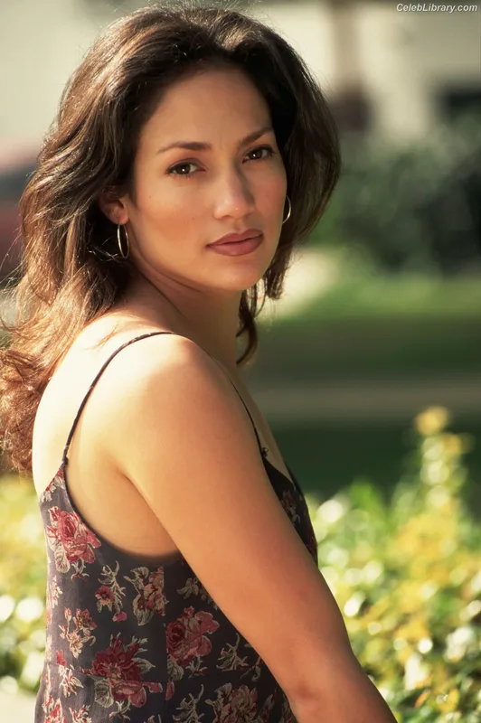 Jennifer Lopez photo 16 of 3409