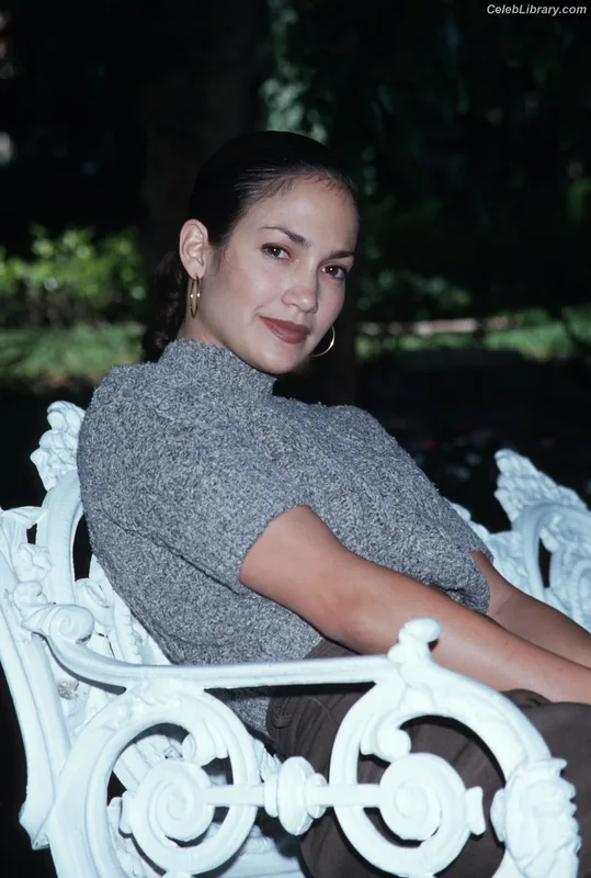 Jennifer Lopez photo 22 of 3409