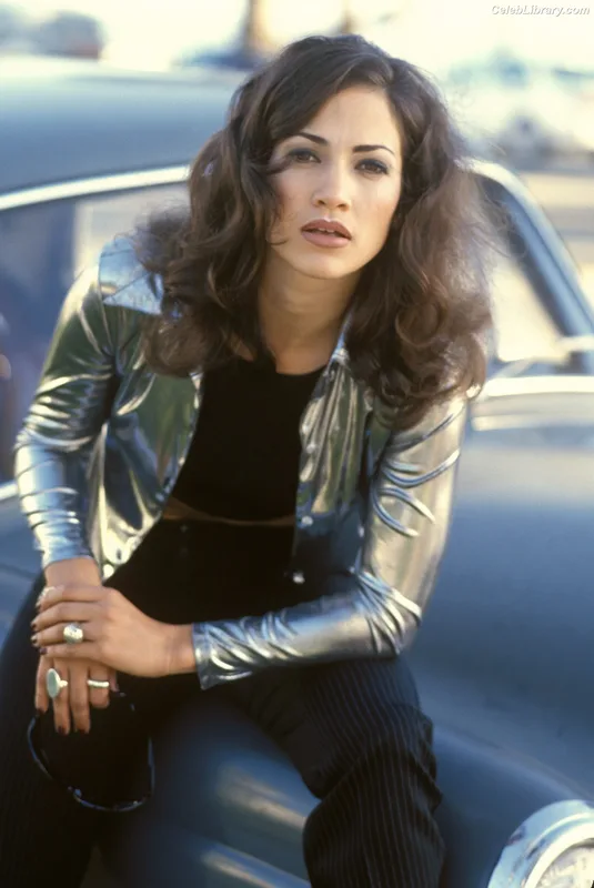 Jennifer Lopez photo 17 of 3409