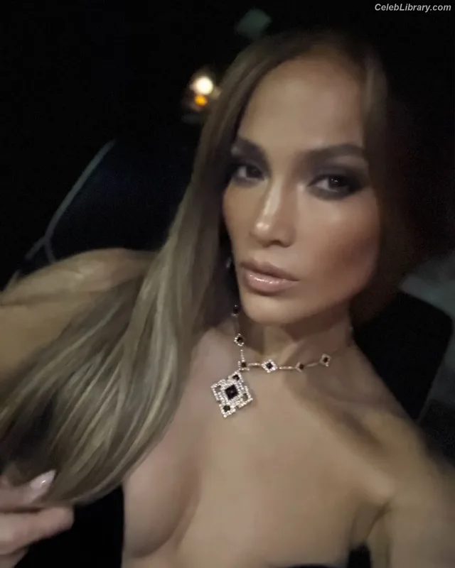 Jennifer Lopez photo 13 of 3409