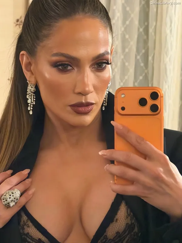 Jennifer Lopez photo 15 of 3409