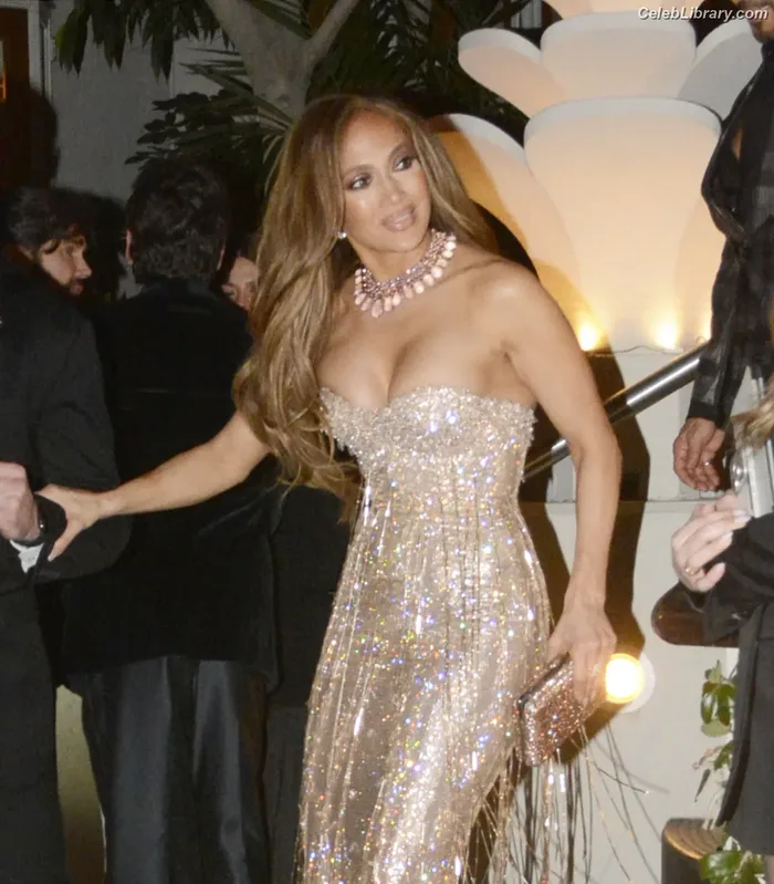 Jennifer Lopez photo 8 of 3409