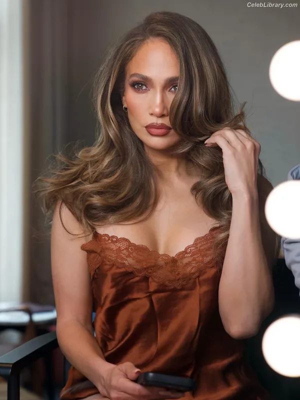 Jennifer Lopez photo 22 of 3409