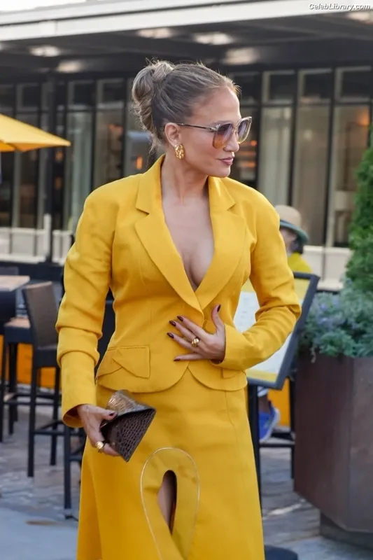 Jennifer Lopez photo 15 of 3409