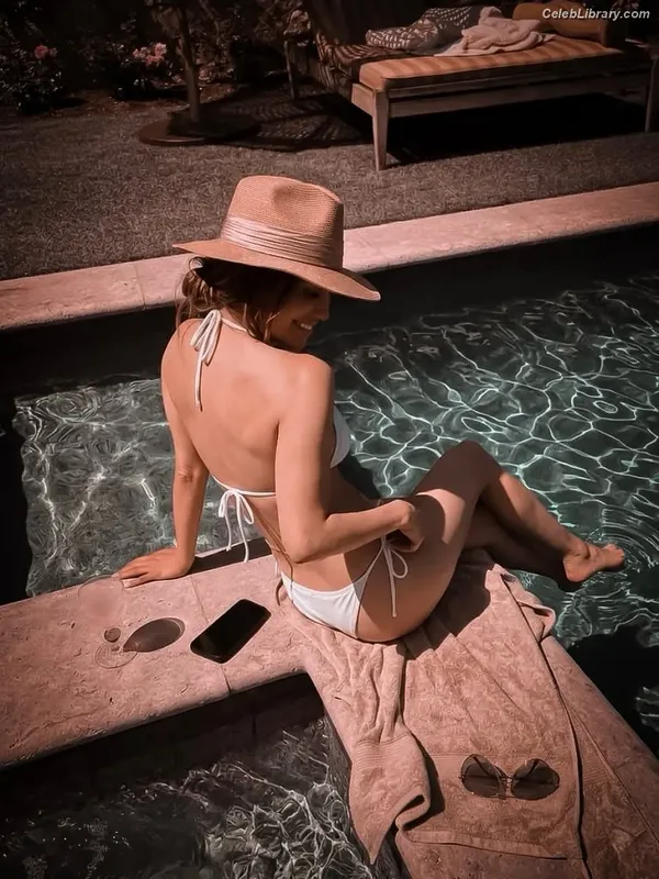 Jennifer Lopez photo 9 of 3409
