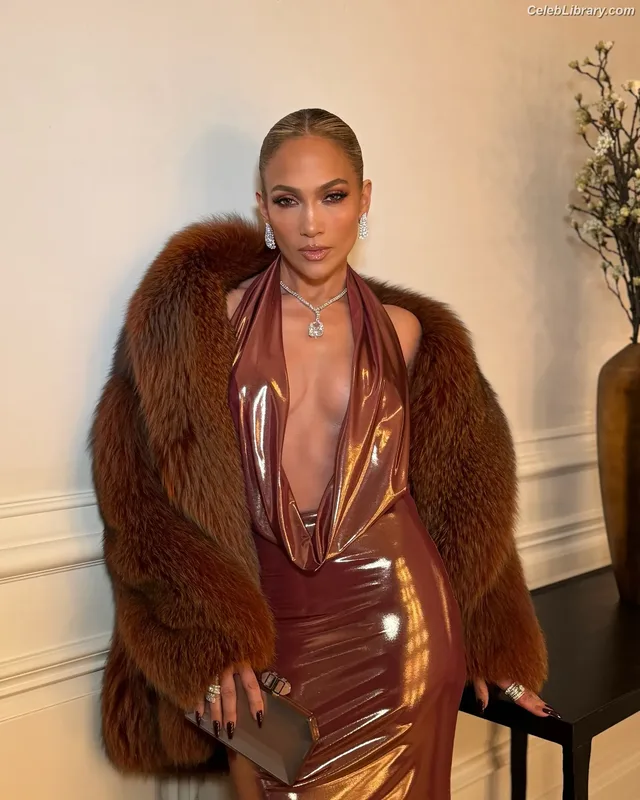 Jennifer Lopez photo 19 of 3409