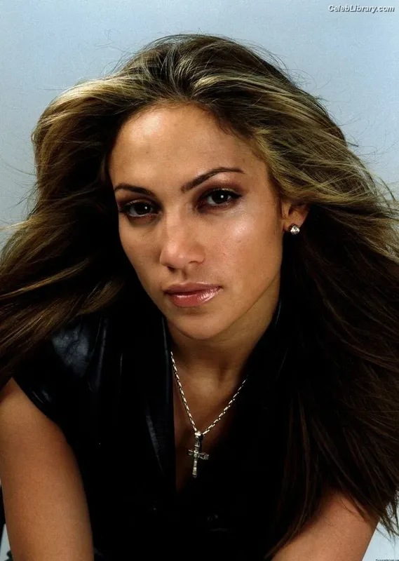Jennifer Lopez photo 8 of 3409