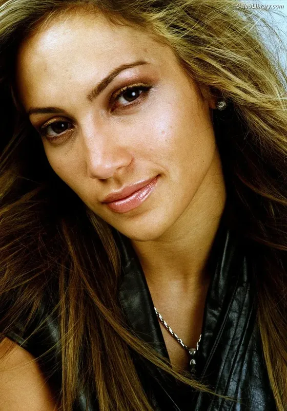 Jennifer Lopez photo 9 of 3409