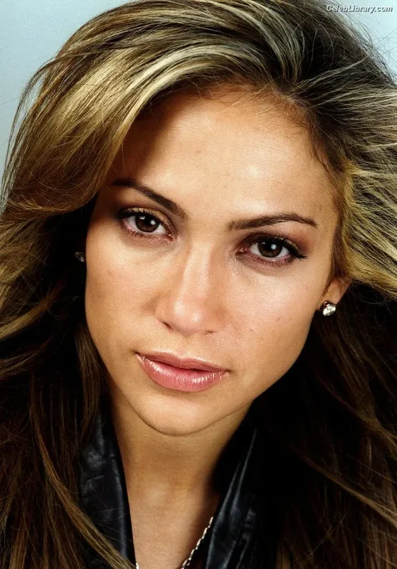 Jennifer Lopez photo 11 of 3409
