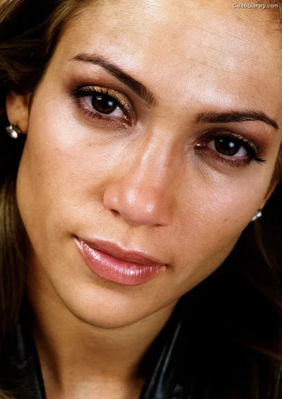 Jennifer Lopez photo 12 of 3409